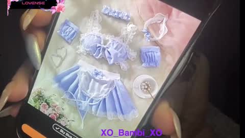 Snapshot of xo_bambi_xo chatting on 10/21/25, 12:33 Bambi online show from 10/21/25, 12:33