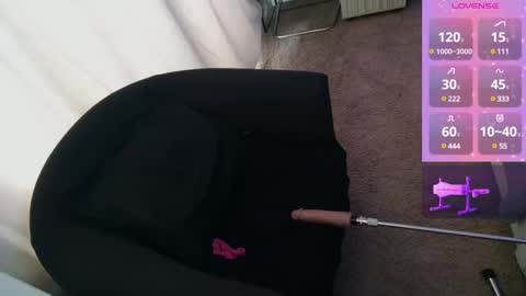 Snapshot of xo_kate chatting on 02/20/25, 06:24 Kate online show from 02/20/25, 06:24