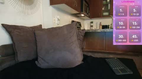 Snapshot of xo_kate chatting on 12/13/25, 07:53 Kate online show from 12/13/25, 07:53