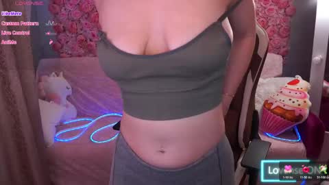 Snapshot of xo_monica chatting on 05/29/26, 06:11 Monica online show from 05/29/26, 06:11