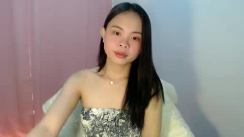 nathalie online show from 04/18/26, 03:16