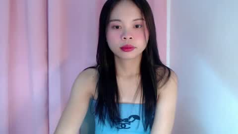 Snapshot of xo_worth_it chatting on 06/12/26, 03:44 nathalie online show from 06/12/26, 03:44