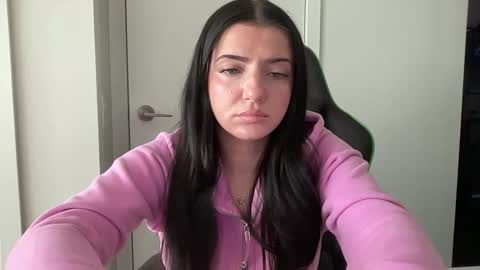 Snapshot of xoariellxo chatting on 09/08/25, 06:07 xoariellxo online show from 09/08/25, 06:07