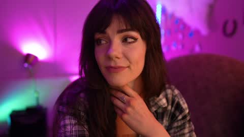 Bella Bondai online show from 12/19/24, 03:07