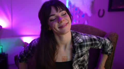 Bella Bondai online show from 12/19/24, 12:23