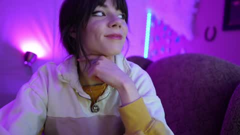 Bella Bondai online show from 01/21/25, 06:43