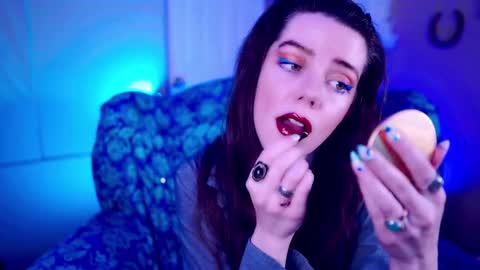 Bella Bondai online show from 10/12/25, 04:11