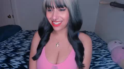 Snapshot of xocurvyrae chatting on 01/11/25, 05:41 Rae online show from 01/11/25, 05:41