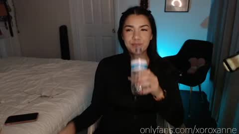 xoroxanne online show from 11/25/25, 04:12