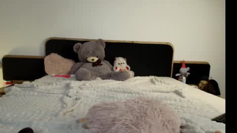 Cherry online show from 04/10/26, 04:39