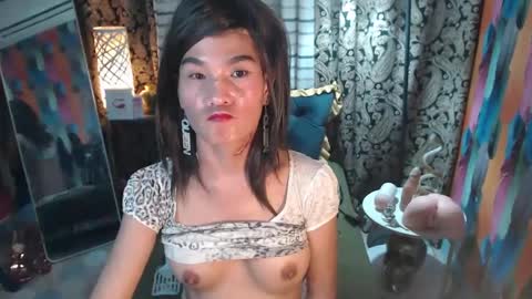 Snapshot of xqueenyasiandomcumx chatting on 01/31/25, 06:02 address me as QUEEN NINA A Little Bit of ANGELIC FACE with a Wild Demonic Side online show from 01/31/25, 06:02