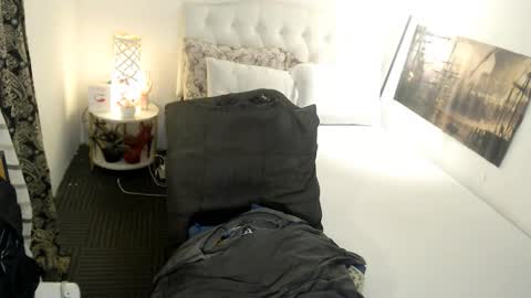 Snapshot of xqueenyasiandomcumx chatting on 02/05/26, 09:08 address me as QUEEN NINA A Little Bit of ANGELIC FACE with a Wild Demonic Side online show from 02/05/26, 09:08