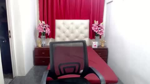 Snapshot of xsexyninedollx chatting on 02/09/25, 08:54 Cleo de nile online show from 02/09/25, 08:54