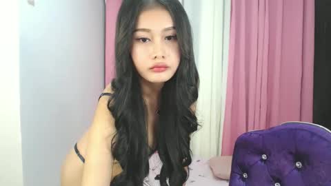 Snapshot of xsexyninedollx chatting on 10/25/25, 06:21 Cleo de nile online show from 10/25/25, 06:21