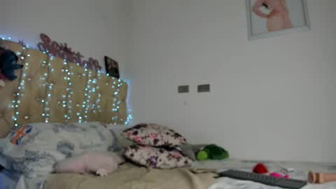 Snapshot of xshantall_hotx chatting on 12/23/24, 09:18 Shantyonlyfansshantallsalcedo online show from 12/23/24, 09:18