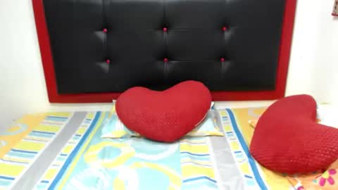 xshopyx online show from 02/24/25, 02:08