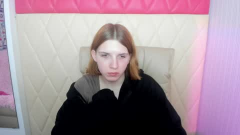 Sophie online show from 04/19/26, 02:44