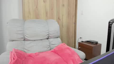 Hellen Sofia instagram hellen5546 online show from 03/24/26, 12:43