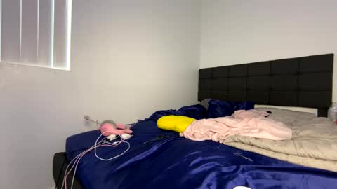 xStarGazingx online show from 02/10/25, 08:31