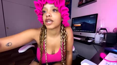 xStarGazingx online show from 09/11/25, 06:41