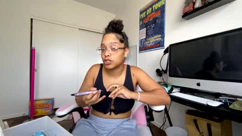 xStarGazingx online show from 09/19/25, 07:58