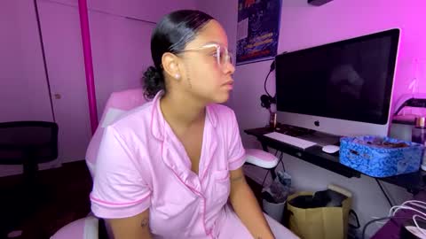 xStarGazingx online show from 10/05/25, 08:12