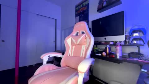 xStarGazingx online show from 02/13/26, 06:09