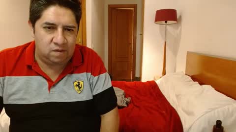 Snapshot of xthiagoxevax chatting on 03/03/25, 12:05 thiagoeva online show from 03/03/25, 12:05