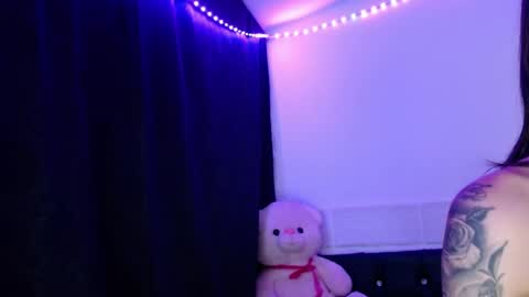 Snapshot of xx_johnson_xx chatting on 06/02/26, 04:58 VALE online show from 06/02/26, 04:58