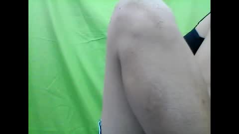 Snapshot of xx_winwin_xx chatting on 09/18/25, 02:13 Mariel online show from 09/18/25, 02:13