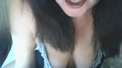 Snapshot of xxalexis chatting on 07/22/26, 07:49 HotMomAlex online show from 07/22/26, 07:49