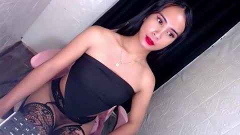 Snapshot of xxalthealicousxx chatting on 11/24/25, 07:02 althea online show from 11/24/25, 07:02