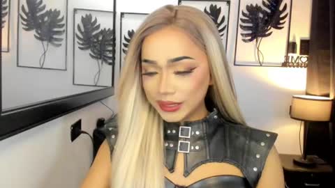 Snapshot of xxasian_goddessxx chatting on 05/13/26, 03:42 xxasian_goddessxx online show from 05/13/26, 03:42
