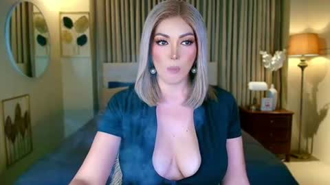 Snapshot of xxbedroombeautyxx chatting on 07/20/26, 11:18 MISS NATALIA online show from 07/20/26, 11:18