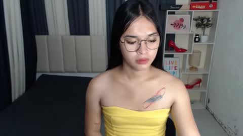 CHLOES ROOM online show from 09/13/25, 10:04