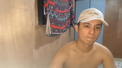 Snapshot of xxclark18xx chatting on 06/05/26, 10:37 Clark online show from 06/05/26, 10:37