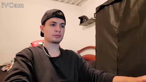 Snapshot of xxdanielboyxx chatting on 12/08/24, 01:13 Dany online show from 12/08/24, 01:13