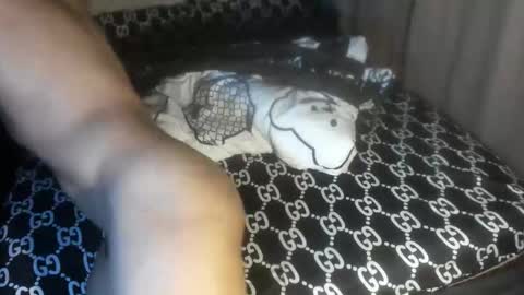 Snapshot of xxhotbodyforcumxx chatting on 02/01/26, 04:11 Coco online show from 02/01/26, 04:11