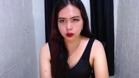 Snapshot of xxhotsexydivinexx chatting on 03/09/25, 03:01 divine online show from 03/09/25, 03:01