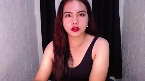 Snapshot of xxhotsexydivinexx chatting on 03/10/25, 01:12 divine online show from 03/10/25, 01:12