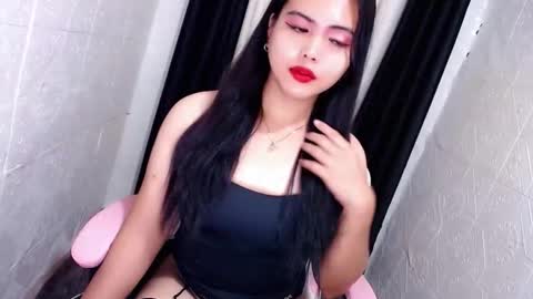 Snapshot of xxhotsexydivinexx chatting on 09/09/25, 11:15 divine online show from 09/09/25, 11:15