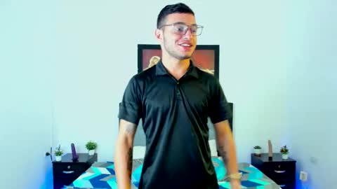 David and Mike online show from 02/18/25, 02:38