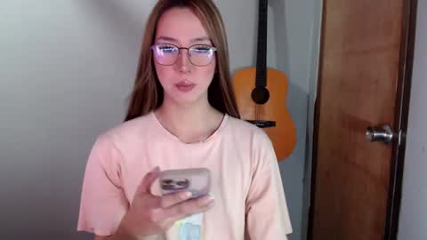 Dyanna Zulla online show from 12/11/24, 10:47