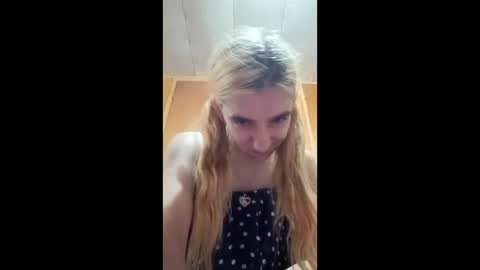 xxjessiebugxx online show from 06/06/26, 03:33