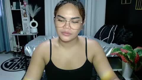 Snapshot of xxkylie_smithxx chatting on 06/11/26, 02:00 Kylie Smith online show from 06/11/26, 02:00