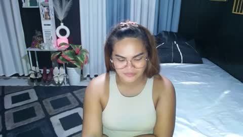 Snapshot of xxkylie_smithxx chatting on 06/12/26, 03:55 Kylie Smith online show from 06/12/26, 03:55