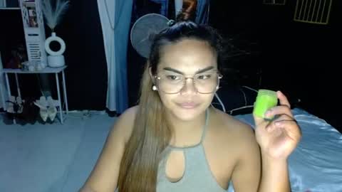 Snapshot of xxkylie_smithxx chatting on 06/17/26, 09:16 Kylie Smith online show from 06/17/26, 09:16