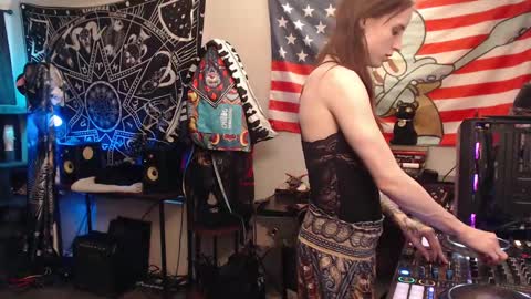 Lilith online show from 09/17/25, 01:51