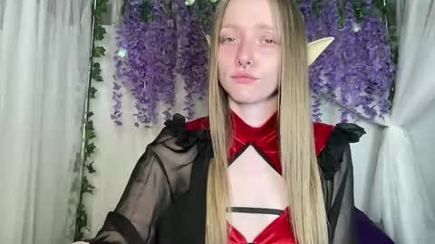 Snapshot of xxloveanastasia chatting on 06/08/26, 02:39 LoveAnastasia online show from 06/08/26, 02:39