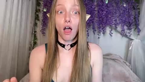 Snapshot of xxloveanastasia chatting on 06/18/26, 03:05 LoveAnastasia online show from 06/18/26, 03:05